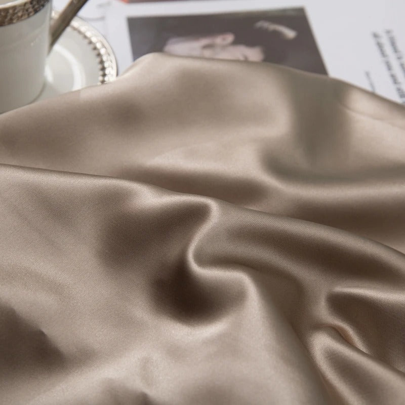 ☁️ Comfti SatinCare™ Pillowcase – Smooth, Cooling, and Gentle on Hair & Skin