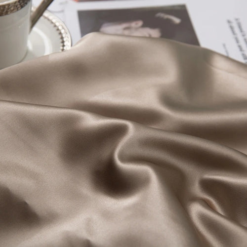 ☁️ Comfti SatinCare™ Pillowcase – Smooth, Cooling, and Gentle on Hair & Skin